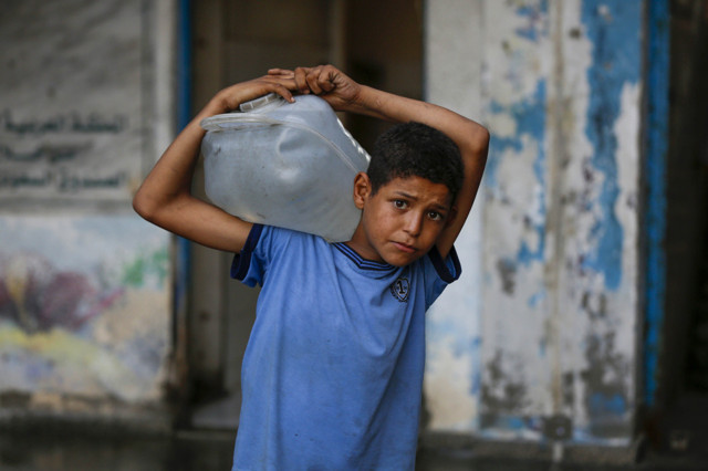 Gazze'de ölü sayısı yükseldi! İsrail ordusu yine yardım bekleyenlere saldırdı - Resim: 0