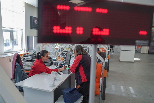 Eski tip ehliyetler için süre az kaldı! 15 lira olan yenileme ücreti 7 bin 438 liraya yükselecek - Resim: 1