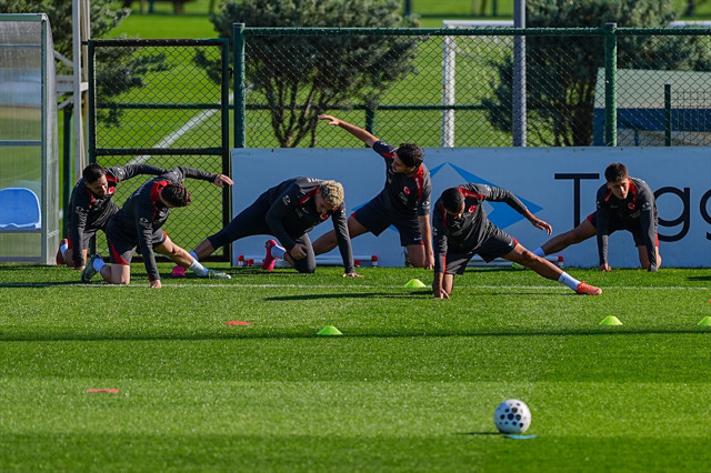 A Milli Futbol Takımı, Bulgaristan maçının hazırlıklarını tamamladı - Resim: 4