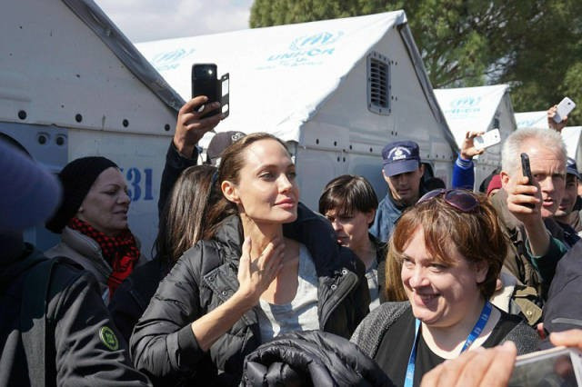 Angelina Jolie 36 kiloya düştü - Resim: 3