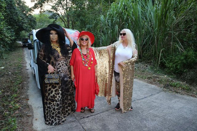 Ünlü şarkıcı köpek eti yedi hastanelik oldu - Resim: 4