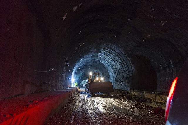 4 dakikada iklim değiştiren tünel ışık göründü - Resim: 4
