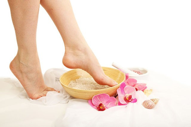 Parmak arası terliklerden uzak durun - Resim: 2