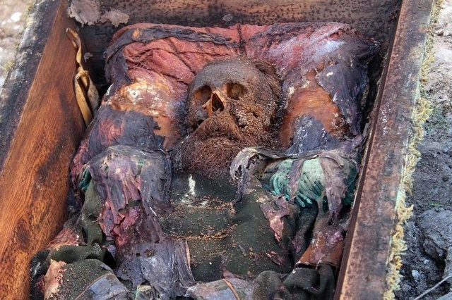 Tabuttaki Rus generalin bulunduğu mahallede esrarengiz olaylar! - Resim: 1