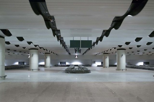 Dakar'da 8 yılda bitmeyen havalimanını Türkler 8 ayda bitirdi - Resim: 1