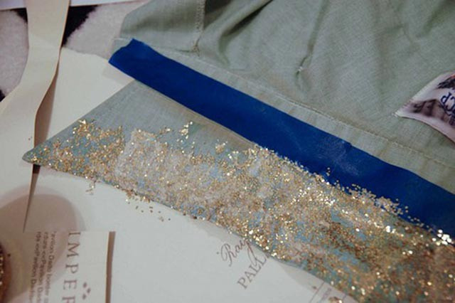 Gömleğinizi 30 saniyede  baştan yaratın! - Resim: 2