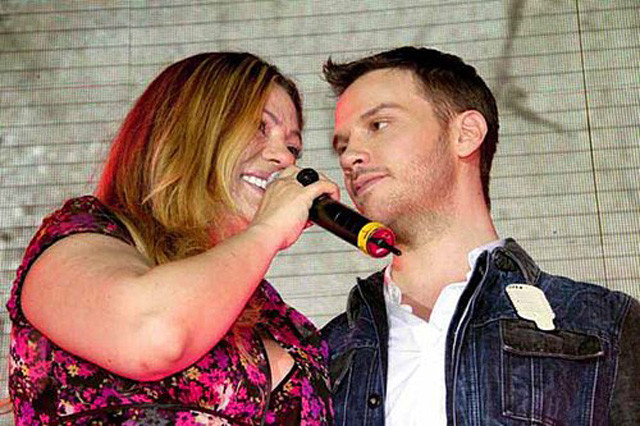 Ünlü isim Bülent Ersoy'a özendi gece yarısı mağaza açtırdı! - Resim: 4