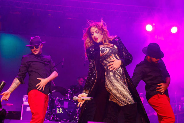 Hadise'den Ebru Şancı'ya 'bacak' cevabı! - Resim: 3