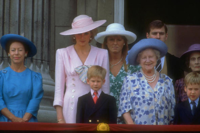 Kraliçe'nin kalbini öyle bir çaldı ki: Artık sırtı yere gelmez - Resim: 4
