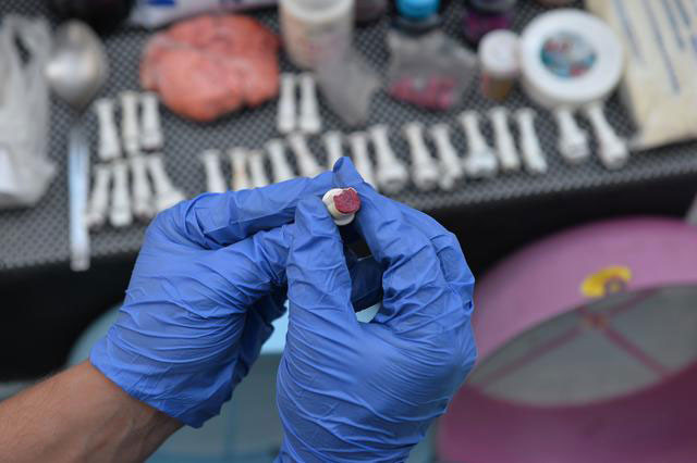 Dizi oyuncusunun evinden uyuşturucu ve silahlar çıktı!  - Resim: 1