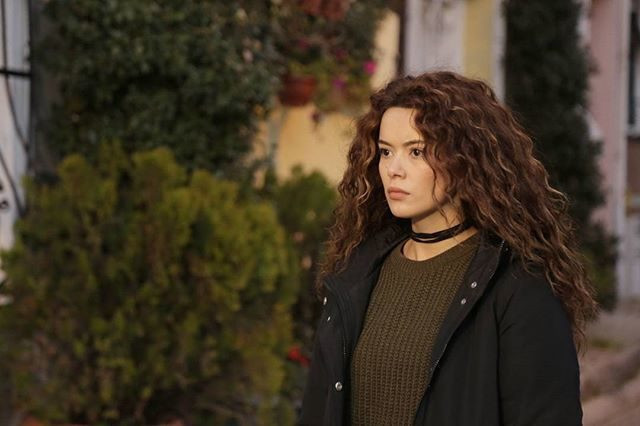 Kadın dizisinin seksi yıldızı fena ayar verdi! Sen kimsin ya... - Resim: 1