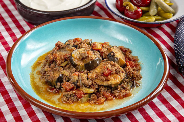 İki ülke birbirine girdi? 'Musakka' hangi ülkenin yemeği? - Resim: 4