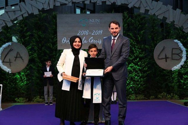 Cumhurbaşkanı Erdoğan'dan torununun mezuniyet töreninde renkli görüntüler - Resim: 2