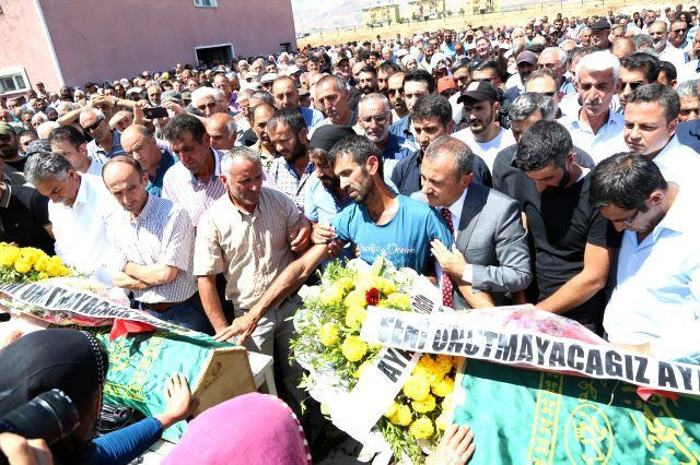 Ayaz ve Nupelda kardeşler'e acı veda! Gözyaşları sel oldu - Resim: 4