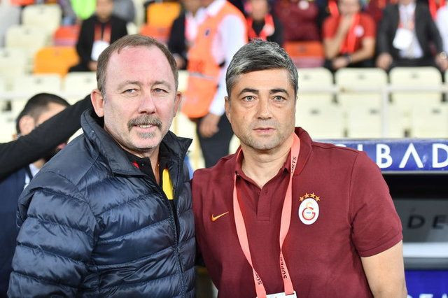 Galatasaraylı taraftarlardan Levent Şahin tepkisi - Resim: 3