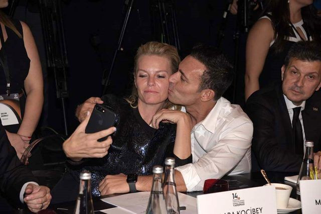 Mustafa Sandal Burcu Esmersoy'u itirafıyla kaçırdı Alara Koçibey'i öpücüklere boğdu - Resim: 2