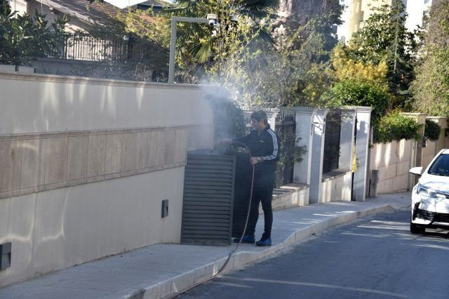 Cem Yılmaz Serenay Sarıkaya'nın evinde yangın çıktı çalışan müdahale etti - Resim: 2