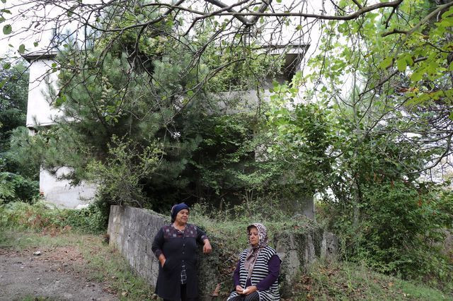 Zonguldak'ta 17 senedir her gün aynı yerde gözyaşı döküyor! Sebebi ise bakın ne - Resim: 4