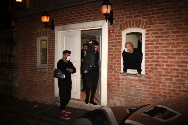 Polis baskın düzenledi içerden 250 kişi çıktı ünlü isimler de var - Resim: 1