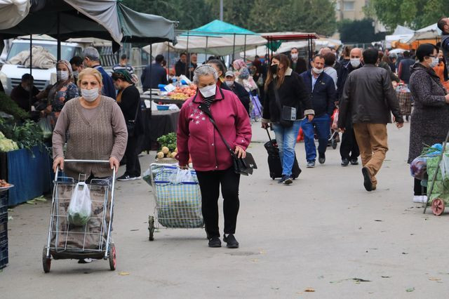 Adana'da camilerde anons yapılıyor! Kimse kurallara uymuyor - Resim: 1