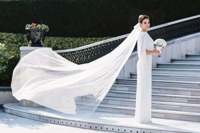 Aslışah Alkoçlar anneannesi Hülya Koçyiğit gibi olmak istemiş gelinliğinin hikayesi... - Resim: 1