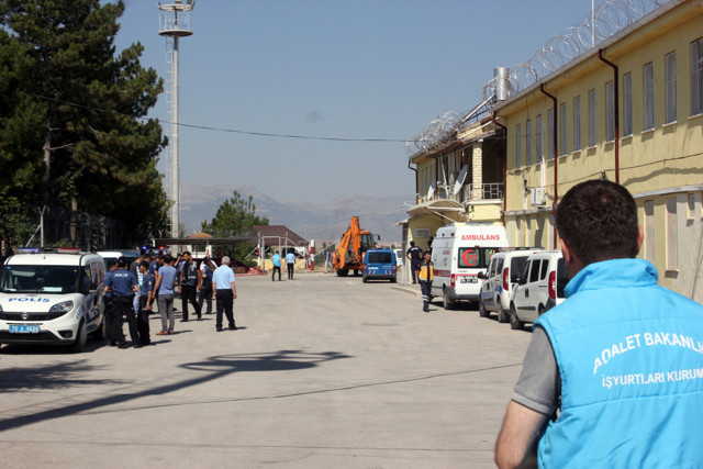 Karaman Cezaevi'nde isyan alarmı tatbikat çıktı - Resim: 1