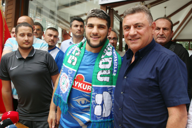 Çaykur Rizespor' 'Yeni Vedat Muriç' El Kabir imzayı attı - Resim: 0