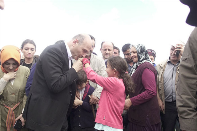 Trabzon'da ağasar kıyafeti giyen Soylu'dan Suriyelilerle ilgili önemli açıklama - Resim: 0