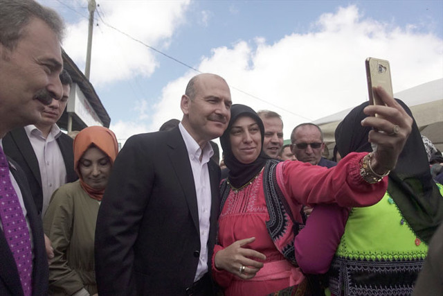 Trabzon'da ağasar kıyafeti giyen Soylu'dan Suriyelilerle ilgili önemli açıklama - Resim: 2