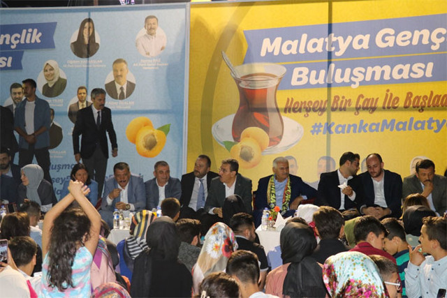 Binali Yıldırım Malatya'da kankalarıyla buluştu - Resim: 0