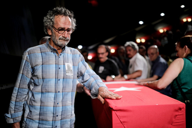 Ünlü oyuncu Cengiz Sezici için tören düzenlendi - Resim: 0