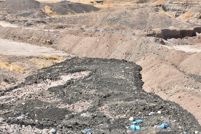 HDP'li belediyenin biyolojik atığı hazine arazisine boşalttığı iddiası - Resim: 0