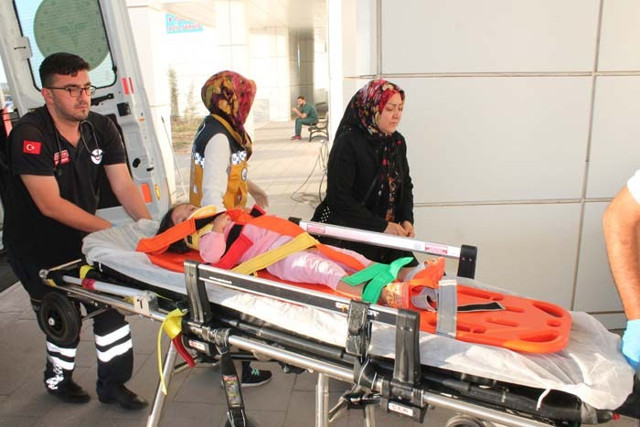 Aksaray'da 2 yaşındaki Afgan çocuk kedisini yakalamak isterken balkondan düştü! - Resim: 0