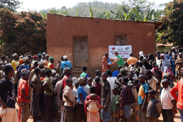 İHH İnsani Yardım Vakfı 93 ülkedeki ihtiyaç sahiplerine kurban eti ulaştırdı - Resim: 1