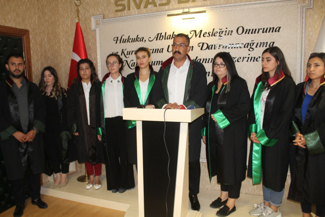 Sivas'ta kadın avukat tartıştığı eşi tarafından dövüldü - Resim: 1