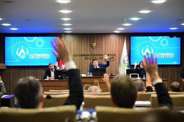 AK Partili Altınordu Belediyesi meclisi CHP'nin teklif ettiği 'T.C' ibaresi önerisini kabul etti - Resim: 0