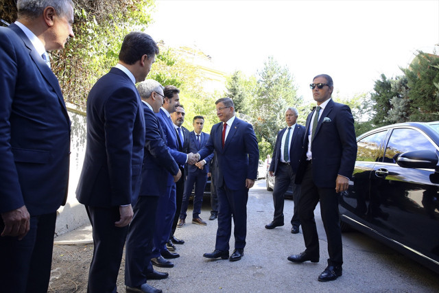 Ahmet Davutoğlu Ak Parti'den istifa etti son dakika açıklaması - Resim: 0