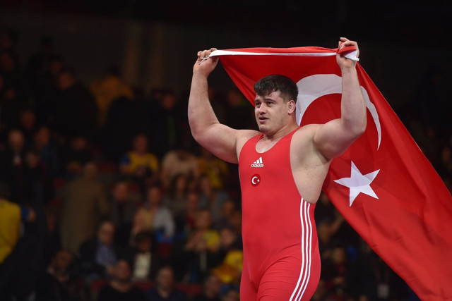 Rıza Kayaalp nereli şampiyonlukları! Eşi Zeynep Yılmaz Kayaalp kimdir? - Resim: 1