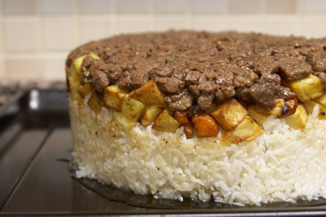 Maklube nedir maklubeye kaşık sallamak ne demektir - Resim: 2