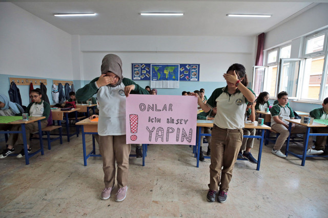 Öğrenciler, önce mesaj vermek için sustular ardından harekete geçtiler - Resim: 1