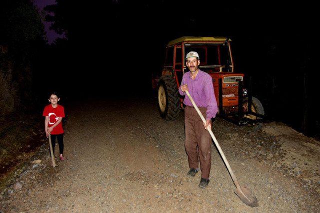 Kızı için yol açtıran babanın borçlarını Muğla Valiliği kapattı - Resim: 0