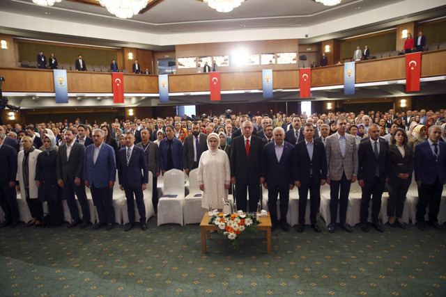 Erdoğan'dan Fırat'ın doğusuna operasyon açıklaması: Hem karadan hem havadan yürüteceğiz - Resim: 1