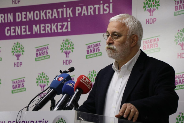 HDP'li Oluç'tan çarpıcı yorum: Türkiye'nin kucağına saatli bomba bıraktı - Resim: 0