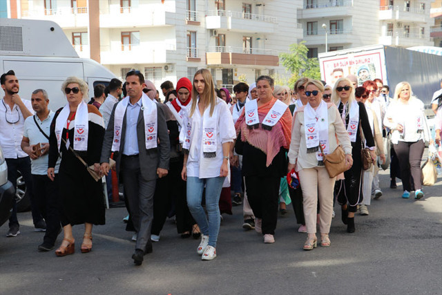 Srebrenitsa annelerinden Diyarbakır annelerine destek ziyareti - Resim: 0