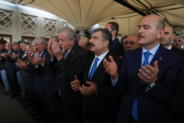 MHP'li Semih Yalçın oğlunun vefatının ardından ilk kez konuştu - Resim: 2