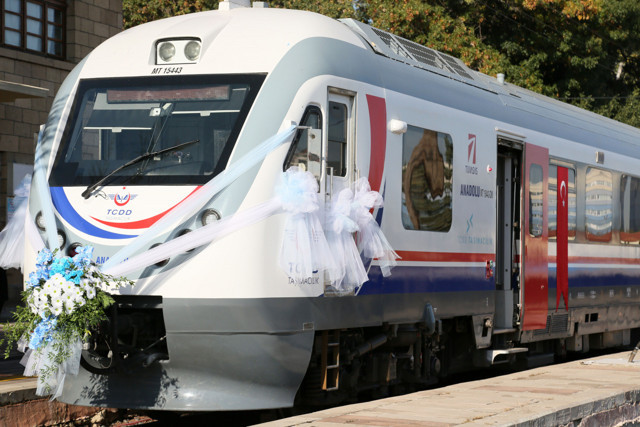 İzmir Isparta arası Göller Ekspresi başladı! İşte sefer saatleri ve bilet fiyatı - Resim: 2