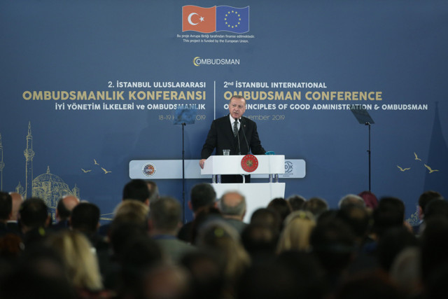 Erdoğan 'sırça köşkleri başlarına indiğinde' deyip topa tuttu - Resim: 0