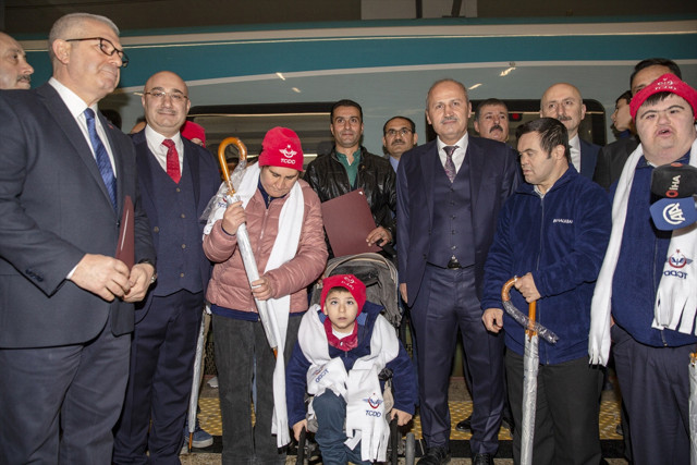 Bakan Cahit Turhan engelli bireyleri hem uğurladı hem söz verdi! - Resim: 3