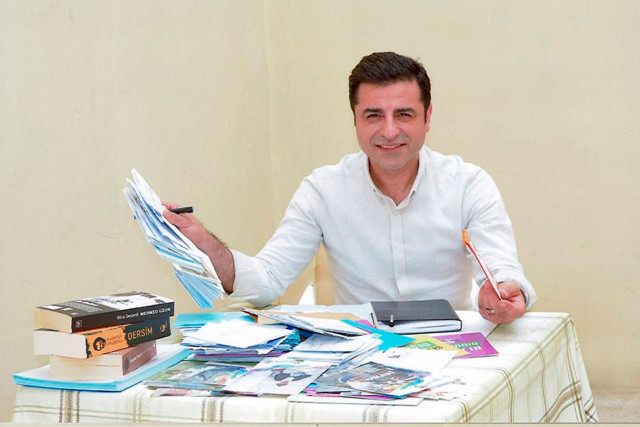 Selahattin Demirtaş'tan tartışma yaratacak 'ittifak ve yeni parti' açıklaması - Resim: 0