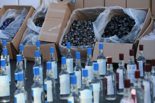 İstanbul merkezli 9 ildeki sahte içki operasyonunda gözaltı sayısı 80'e yükseldi - Resim: 3